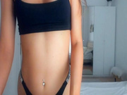 Unrestrained Couple Show A Magnificent Performance Live